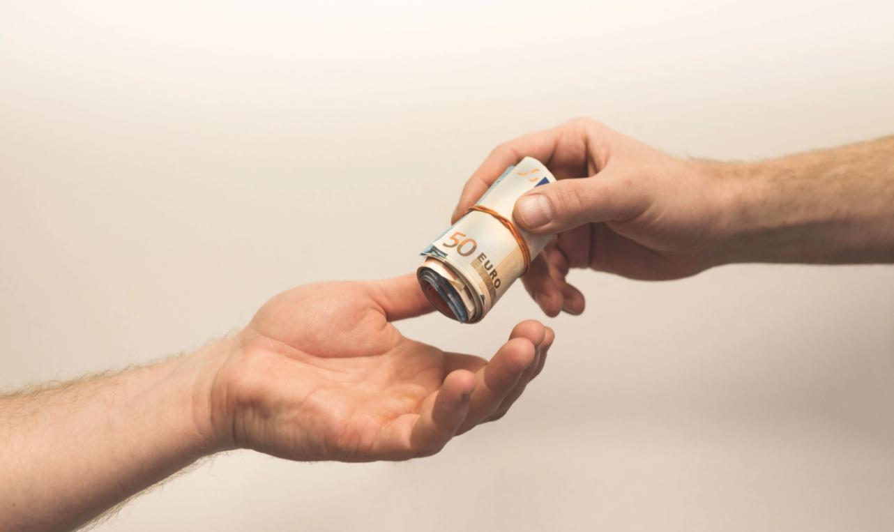 Abracadabra 창립자가 Sushiswap 합병을 제안하자 SUSHI 가격이 10% 상승했다