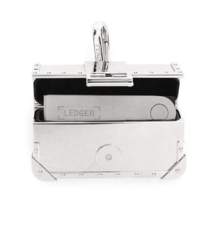 硬件钱包 Ledger与奢侈品牌 FENDI 推出加密货币钱包