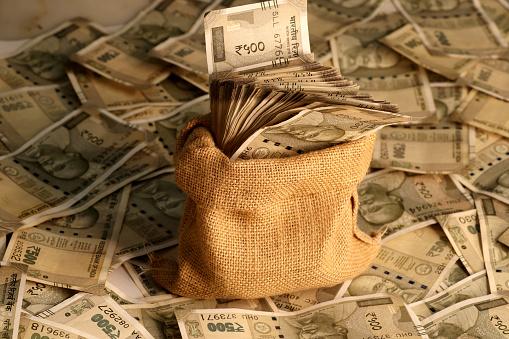 連続して暴落する資金プール：CEFI暗号借入市場モデルの反省