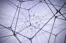 예언자: 암호화된 세계와 현실 세계를 연결하는 다리