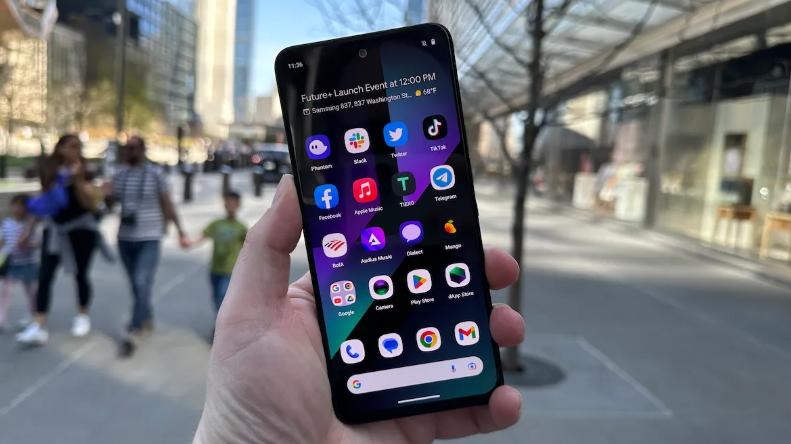 Solana Saga 抢先体验：价值 1000 美元的 Web3 手机值得入手吗？