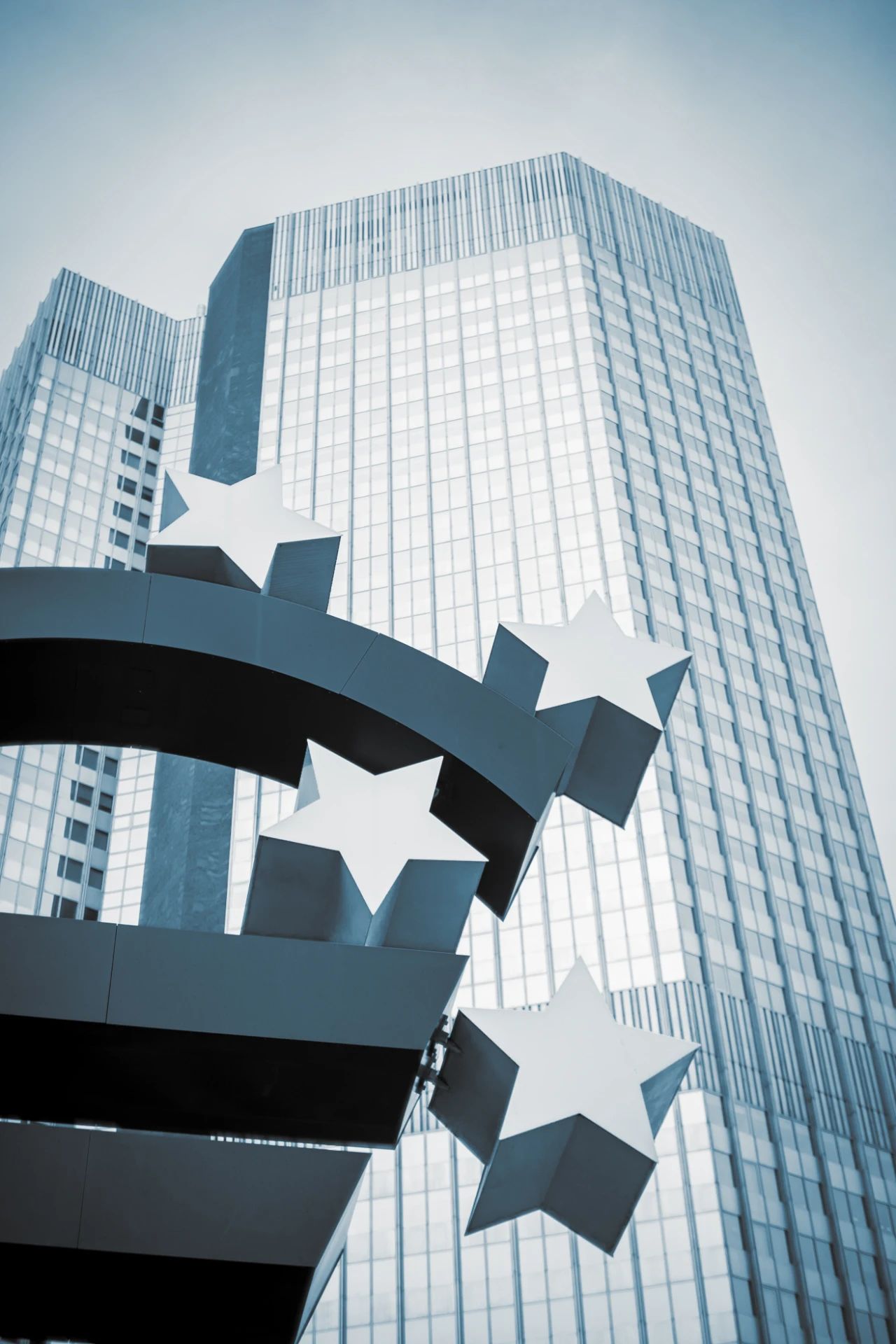 48 國承諾實施 CARF：各方態度與未來加密稅透明框架