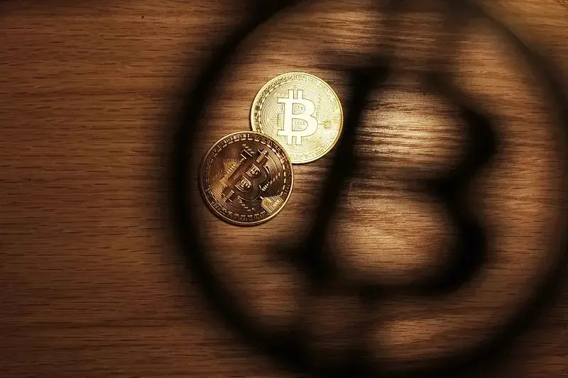 《财经》特稿：6.1 万枚比特币背后的吸金、洗钱与中国女逃犯