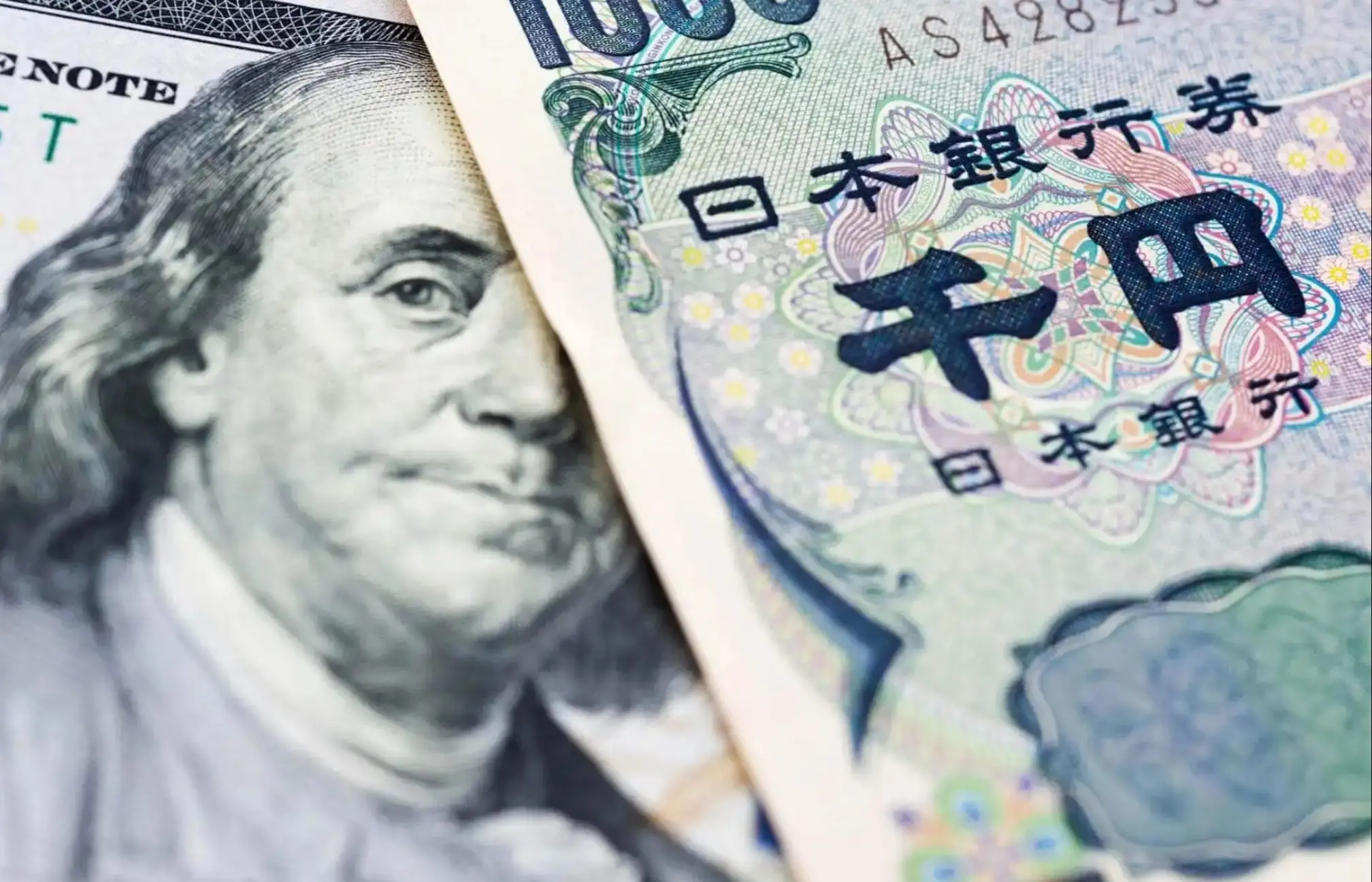 日本政府 20 万亿美元的套利交易终于爆炸了