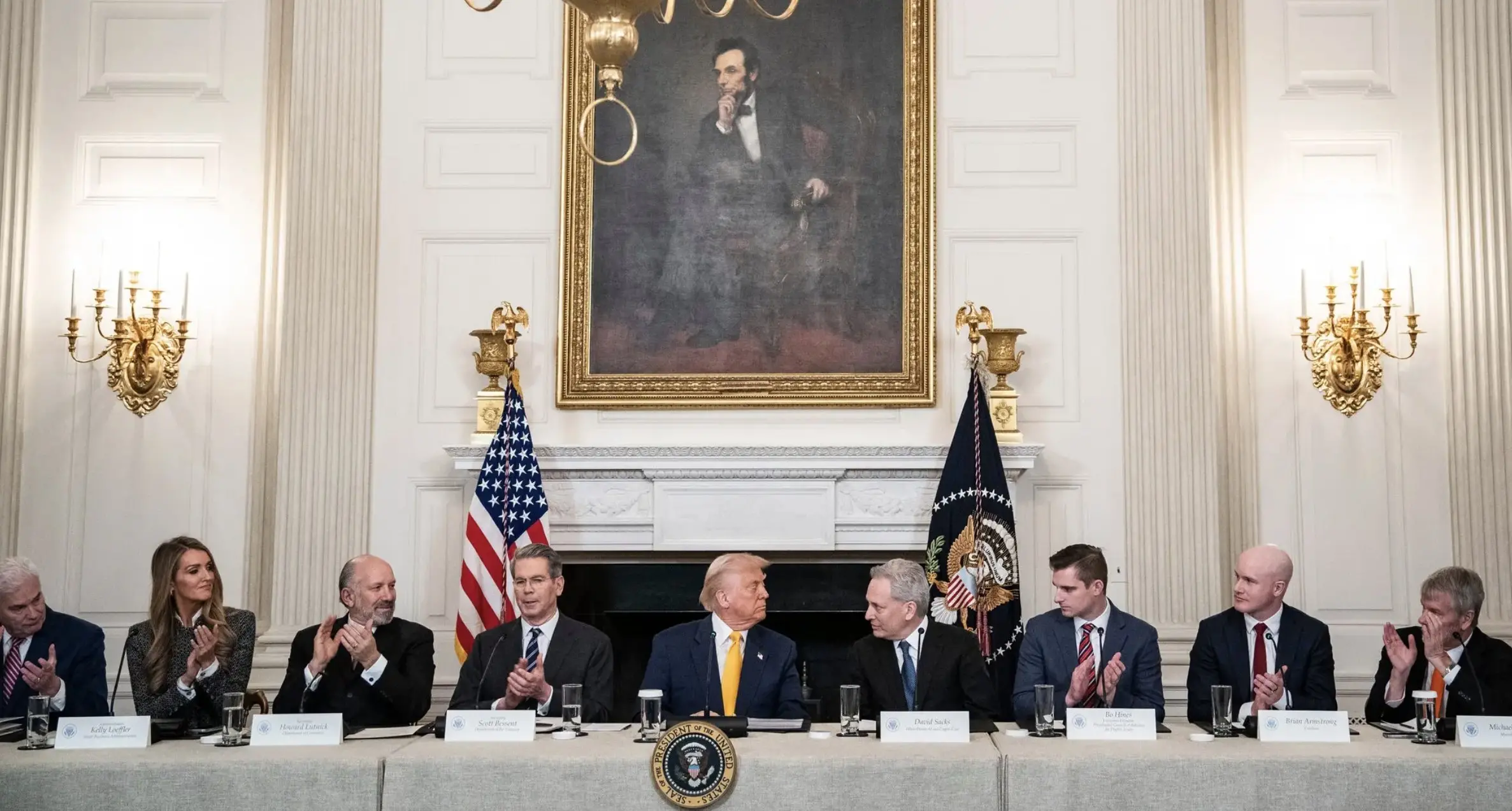 一文整理白宫加密峰会关键信息：政策信号释放，稳定币立法成焦点