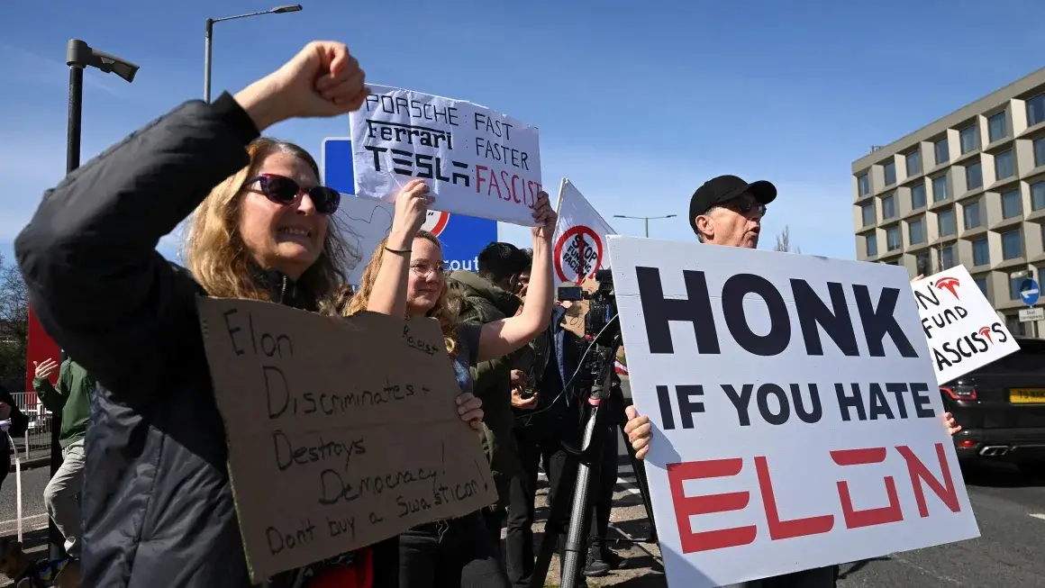 U.S. media: About 200 "anti-Musk" protests erupted across the U.S. on Saturday