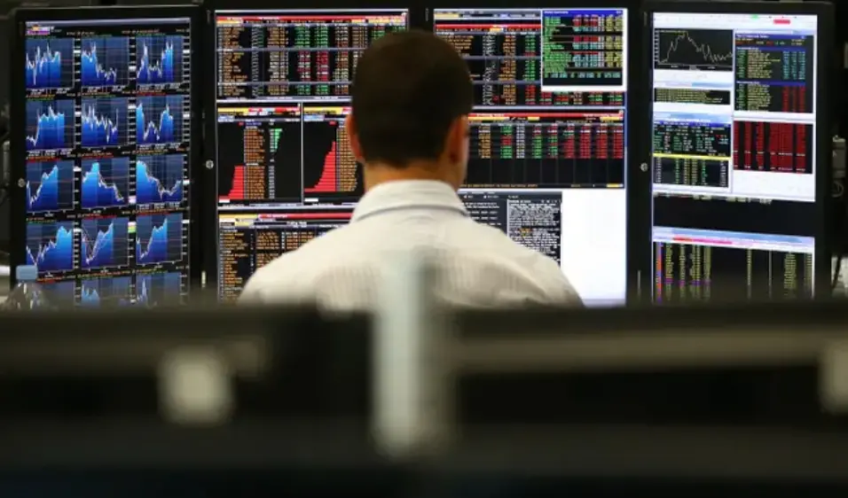 ABCDE 按下暂停键，华人 VC 生存现状如何？