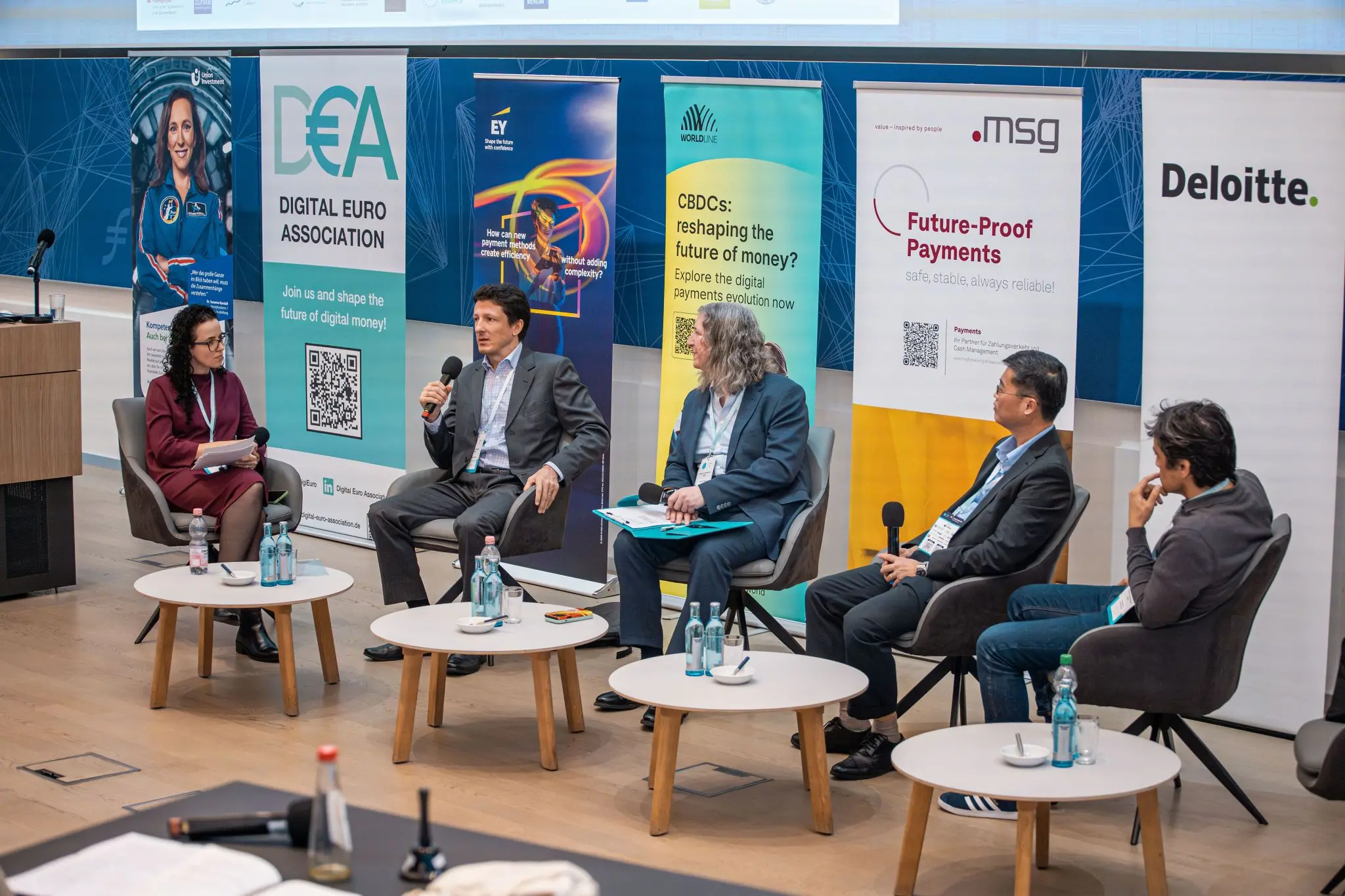 DEA 执行董事 Schmidt：TradFi 与 DeFi 的融合不仅可能，而且不可避免