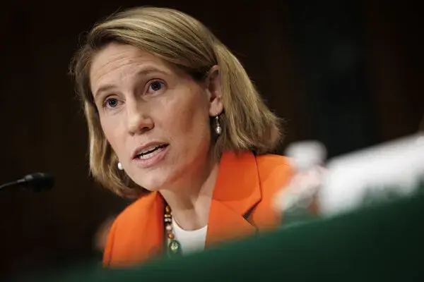 U.S. SEC Commissioner Criticizes Decision to Dismiss "Dealer" Lawsuit