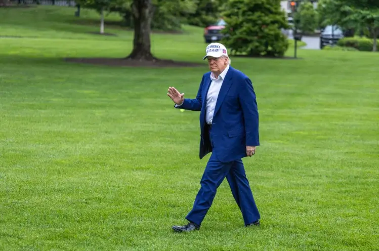 4E 観察:ビットコインが10.7万の大関を下回る、トランプ氏が珍しく会合