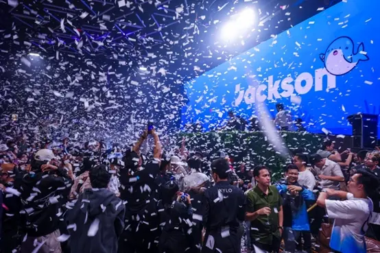 Jackson.io “The Sharkz Night”은 800명의 NFT 보유자를 끌어모았으며, OKX는 현장에서 USDT 에어드롭을 진행했습니다