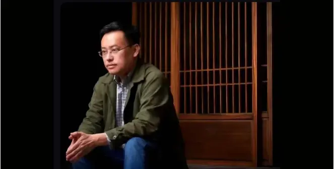 파파마트 뒤의 투자 전설: 마이강이 어떻게 트렌디한 장난감과 암호화폐 두 가지 주기를 넘었는가