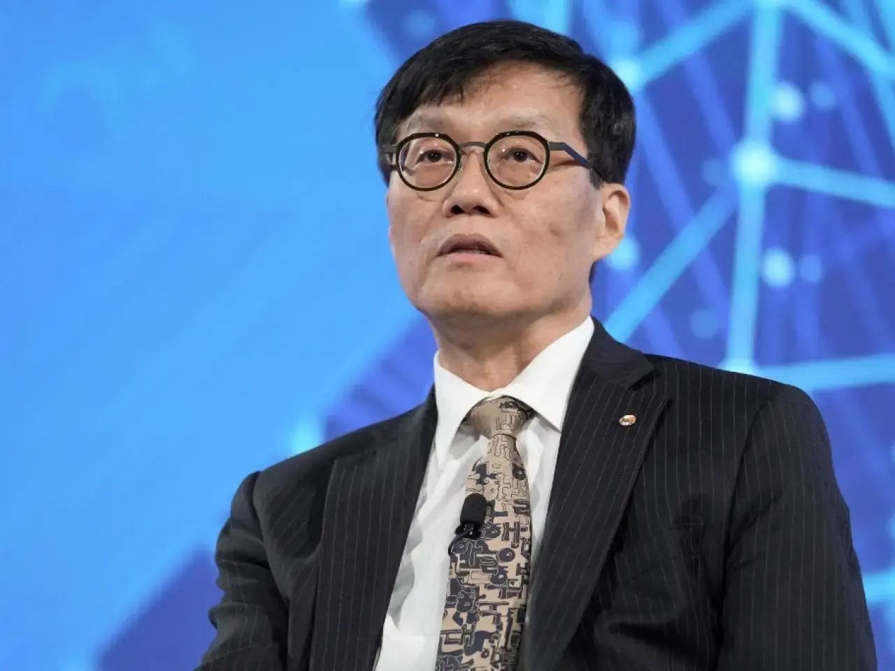 The Korean won stablecoin competition has fully kicked off: Bank alliances, tech giants, and Web3 companies are all entering the field. Who will lead first?