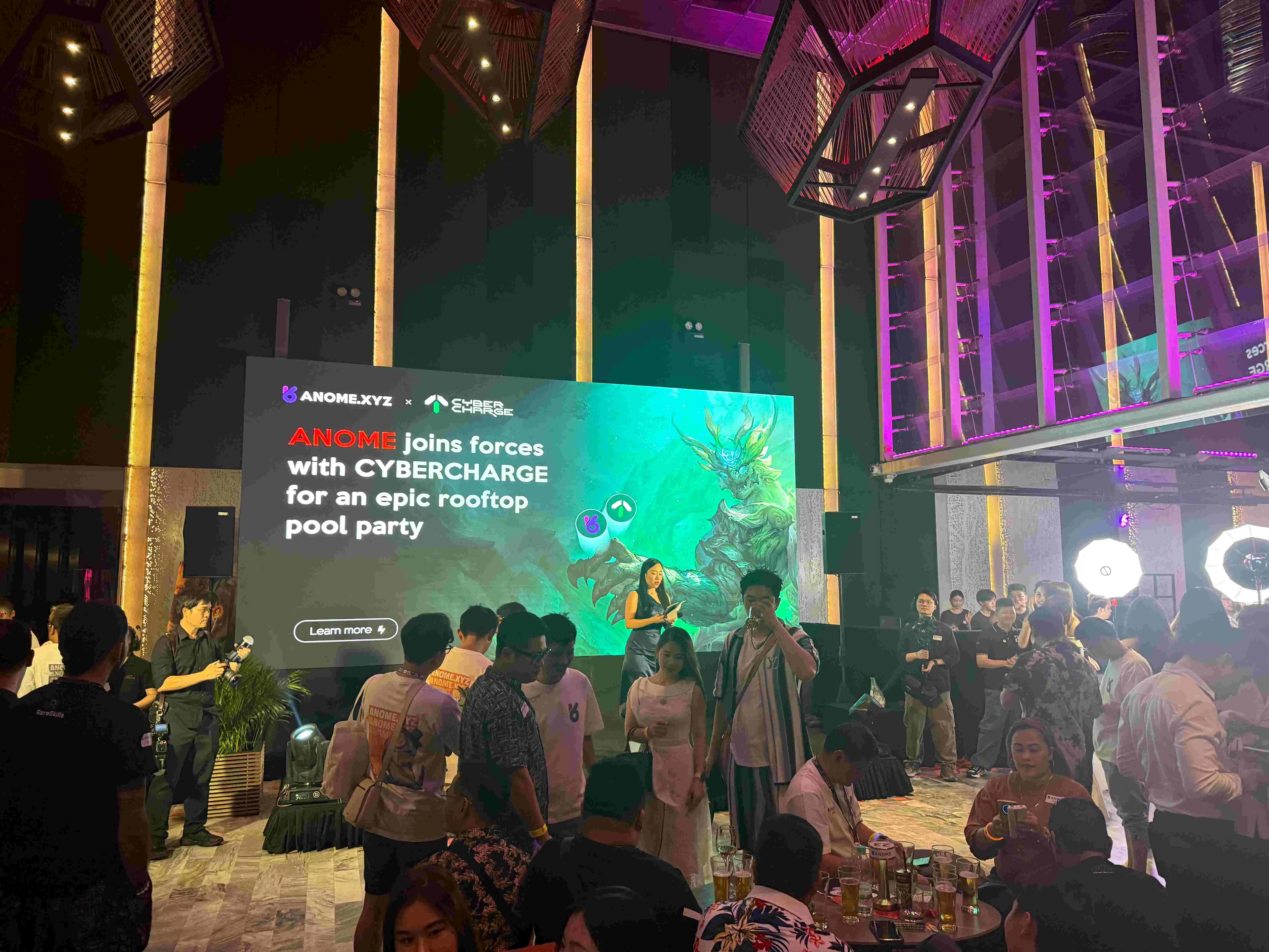 CyberCharge 亮相 ANOME 屋顶派对，现场展示新一代智能设备并公布 NFT 发行计划