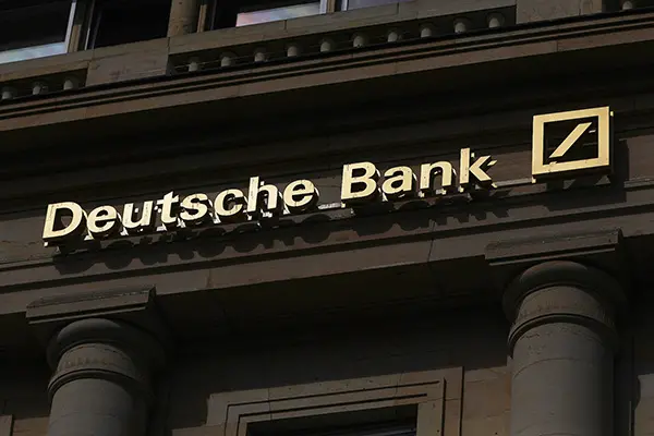モルガン・チェースがビットコイン担保ローンを開始、ウォール街の金融巨人たちがRWAおよび暗号市場に続々と参入