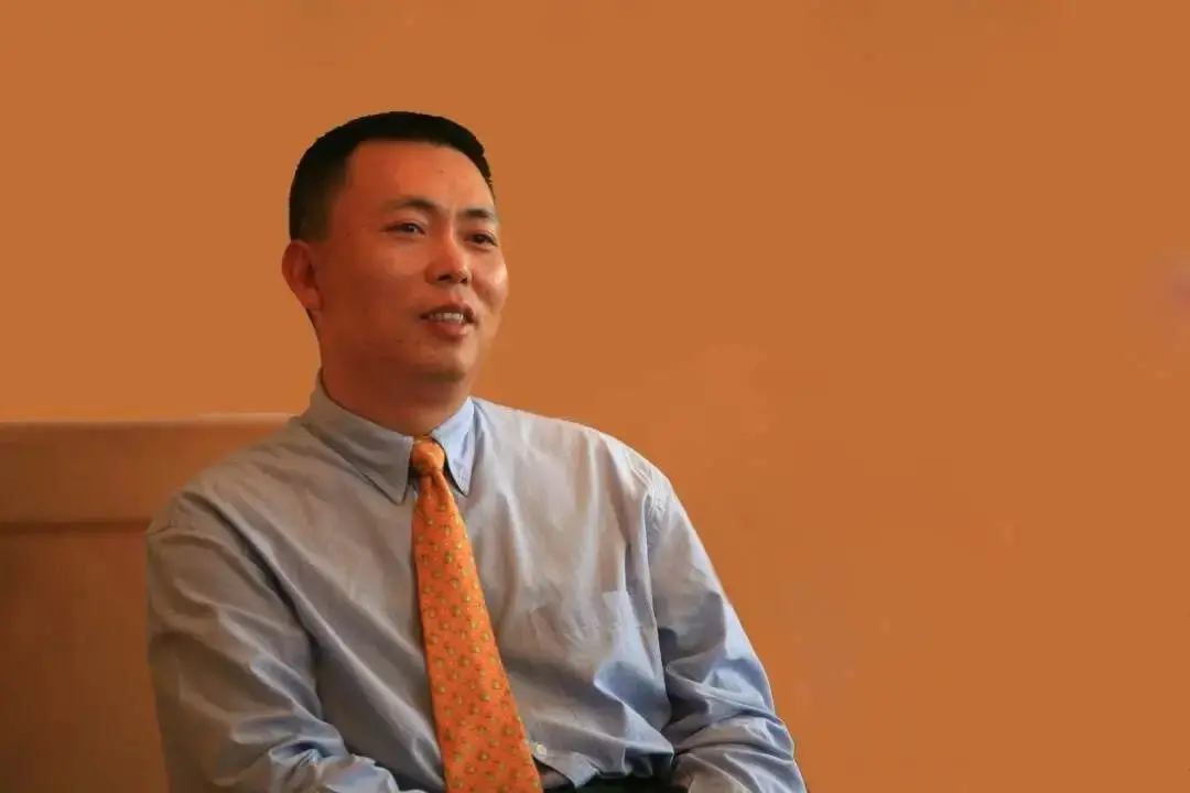 段永平が退職して20年以上後、珍しく公開インタビュー：株を買うことは会社を買うことだが、この言葉を本当に理解している人は1%にも満たない。