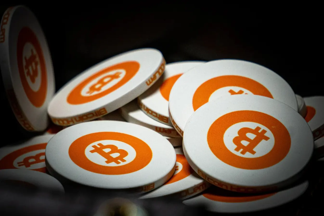 The darkest hour breeds new life: Is the dawn of Bitcoin 2026 already in sight?