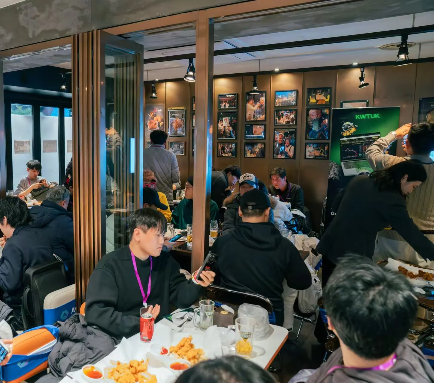 The UK power stablecoin KWTUK launches NFT whitelist pre-sale and enters the South Korean market, holding its first offline event in Seoul