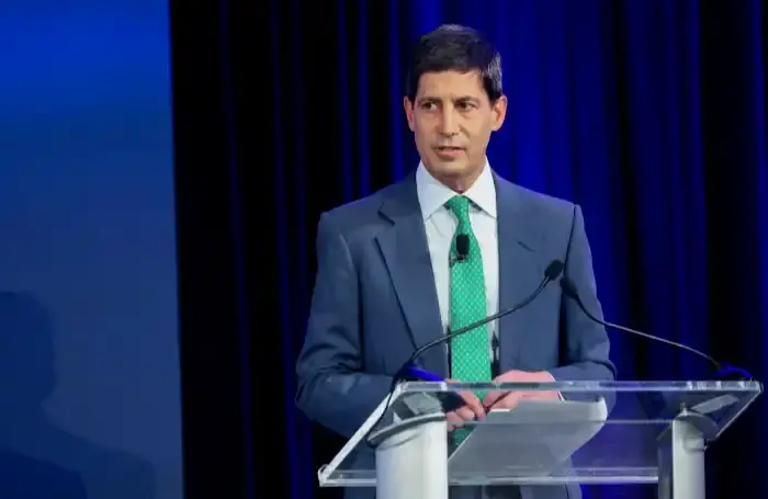 美联储主席人选生变，沃什意外领先：「降息+缩表」将成新主线？