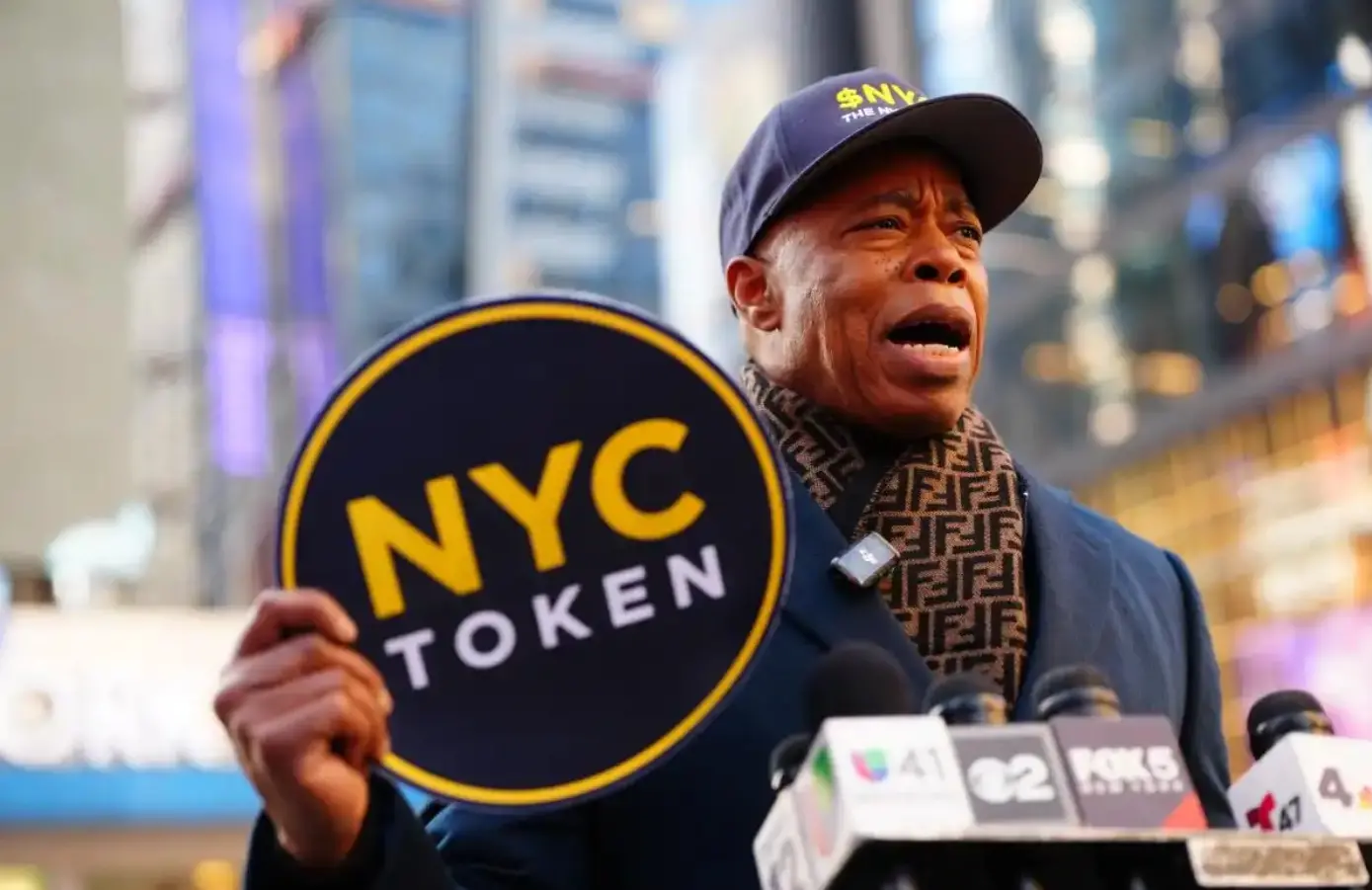 卸任纽约市长后，他转身卖起了加密货币