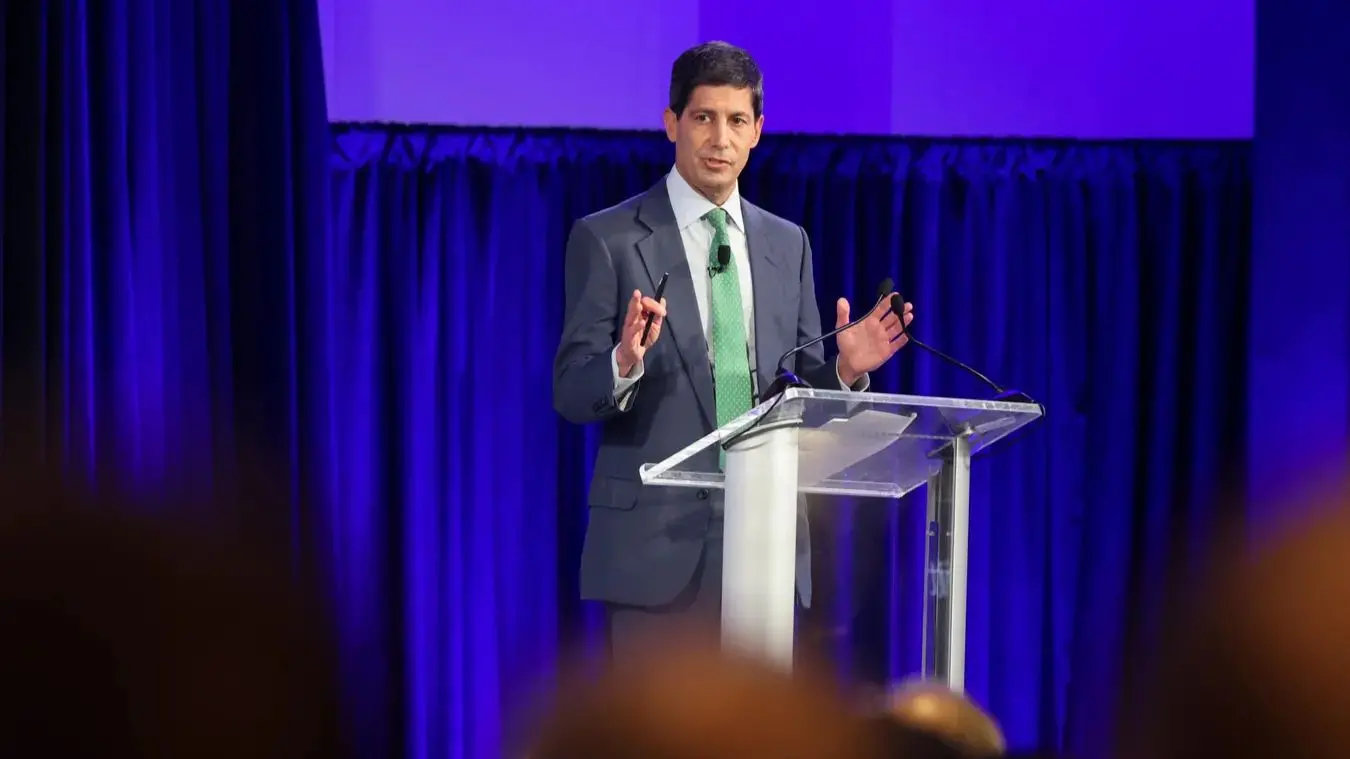 金融マンの昇進の天井：トランプが指名した前モルガン・スタンレーのバンカーが連邦準備制度を掌握