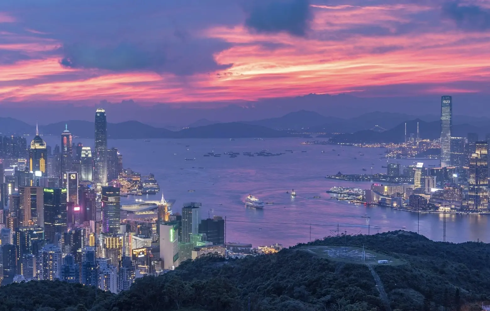 香港の暗号エコシステム 2.0：ステーブルコイン、RWA と金融機関の新たな戦場