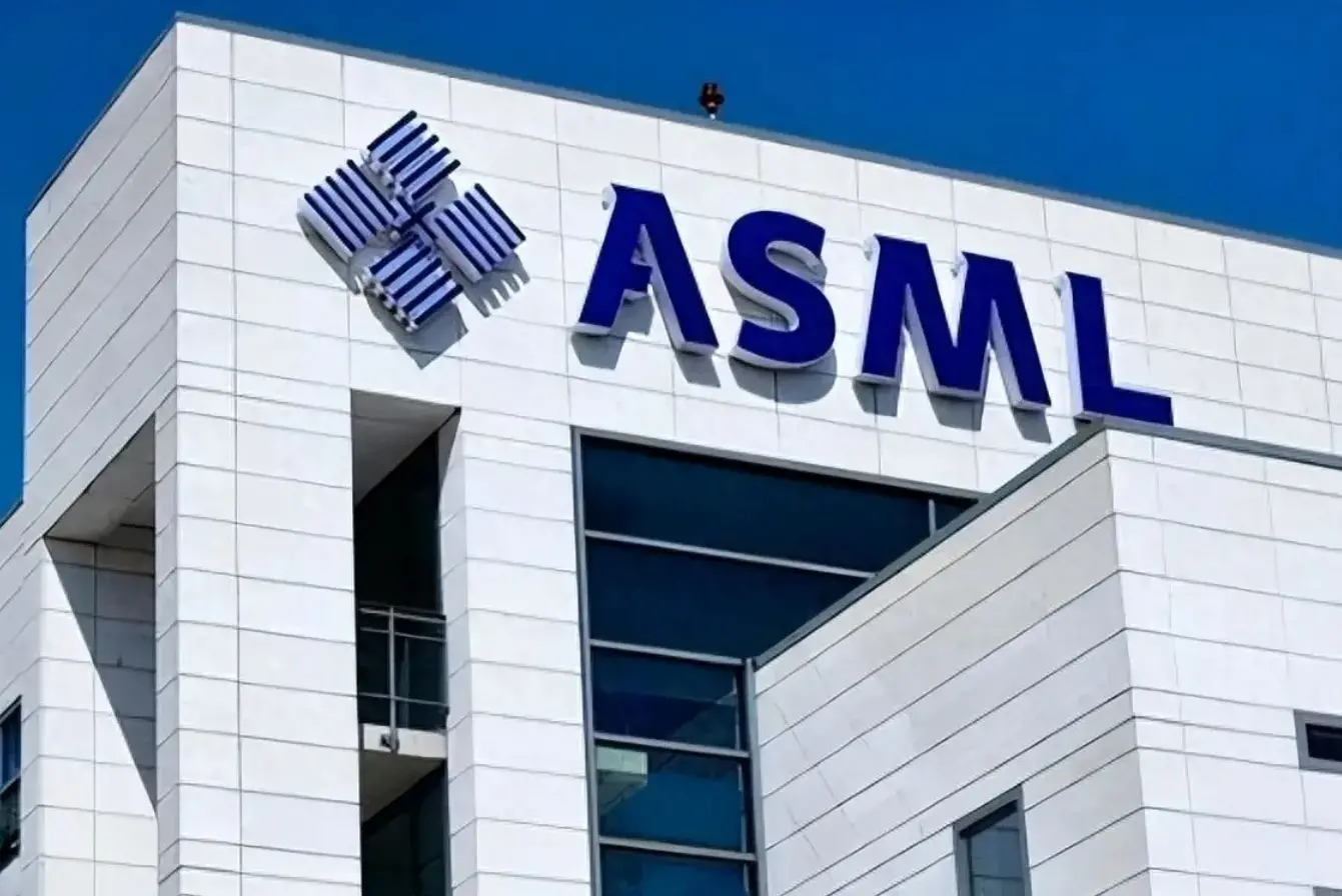 Wall Street is collectively bullish: ASML's production capacity surges, the "peak theory" for memory can be put to rest