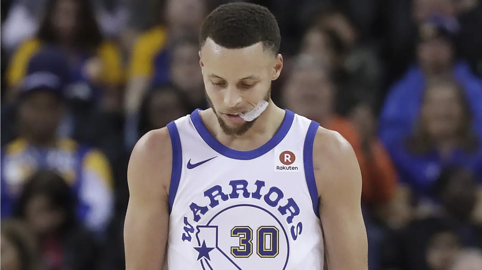 NBA 史上最会投资的一支球队?八年前的勇士,更衣室里坐着一半“投资人”