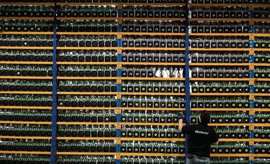 深度：比特币矿业剧烈重组、向 AI 转型不可逆转