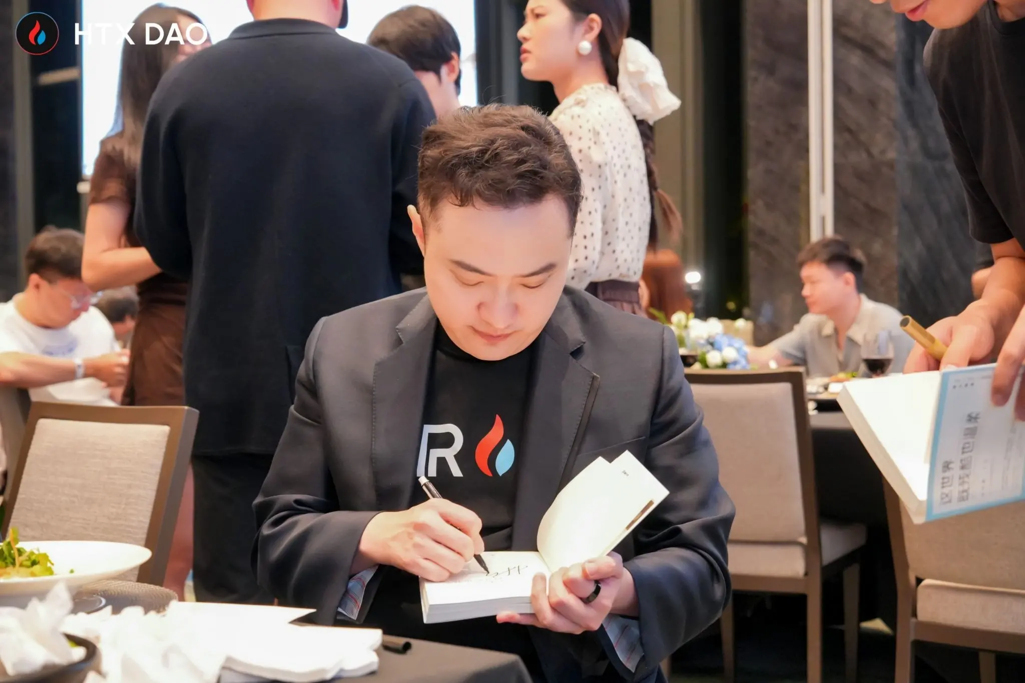 從 TOKEN2049 到生態共建:火幣HTX 多維連接全球加密行業力量